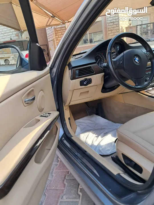 323 BMW  2011 للبيع السيارة  بحالة جيدا جدا