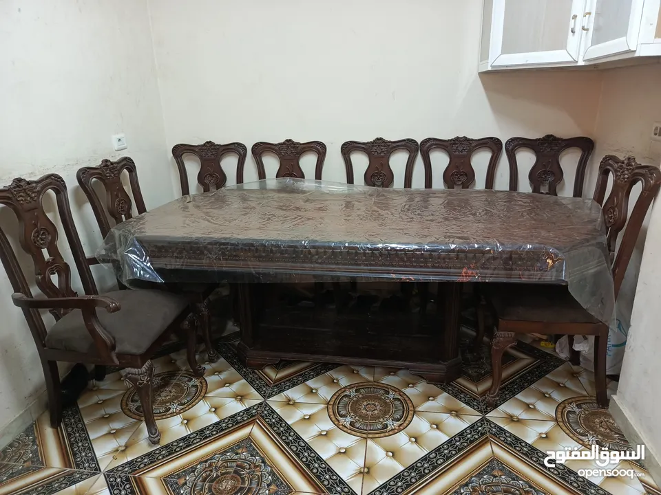 طاولة سفره مع كراسي