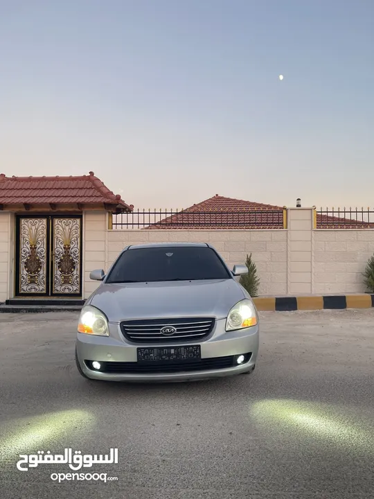 كيا لوتزي 2006 3 جيد لون سلفر ماتور 2000cc