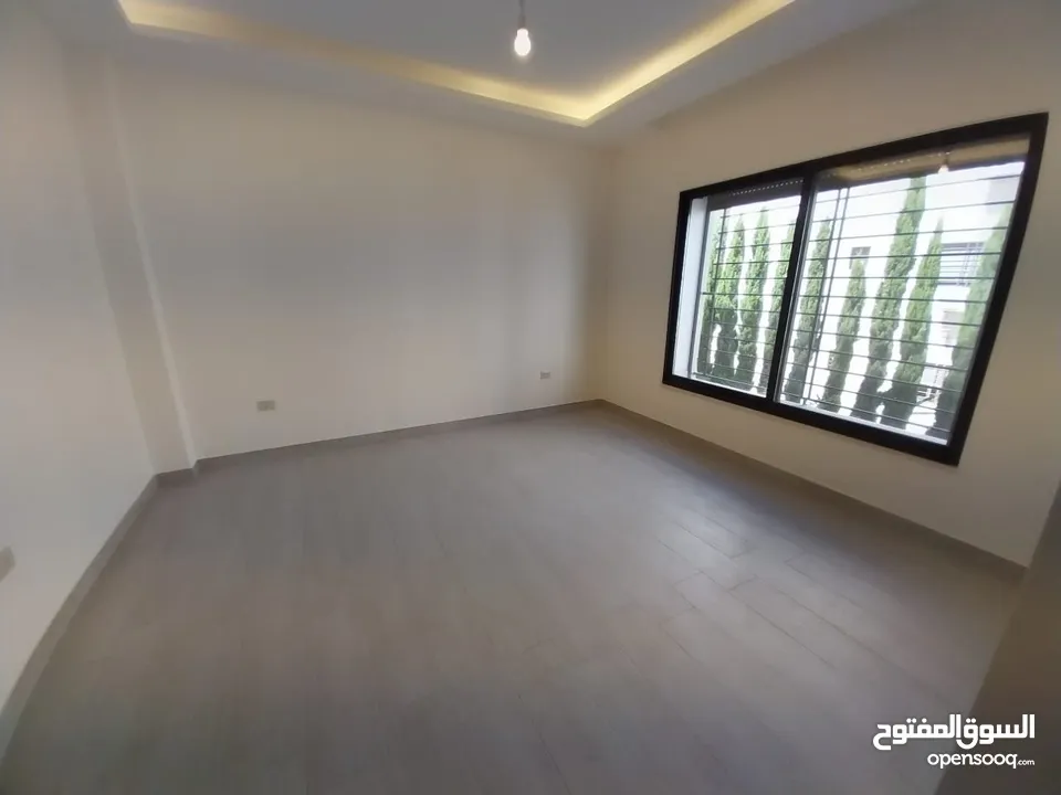 شقة غير مفروشة للإيجار ( Property 38692 ) سنوي فقط