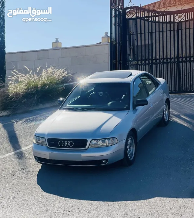 اودي A4 2001
