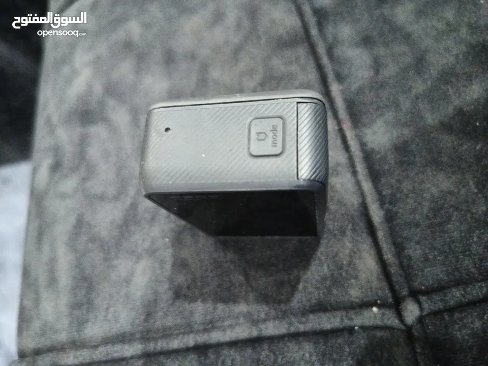 كاميرا جو برو هيرو 5 مستعملة بحال ممتازة تصوير لمدة 4 ساعات مع ريموت للتحكم عن بعد + مجموعة هولدرات