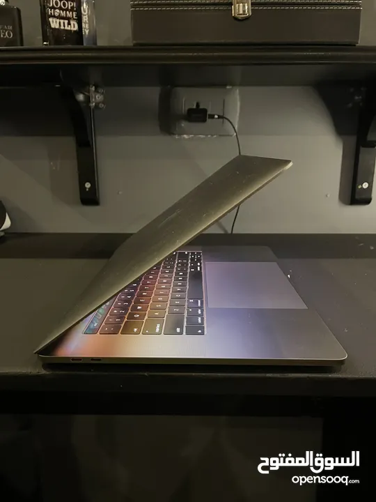 Macbook pro 2016 تتش بار وبصمة