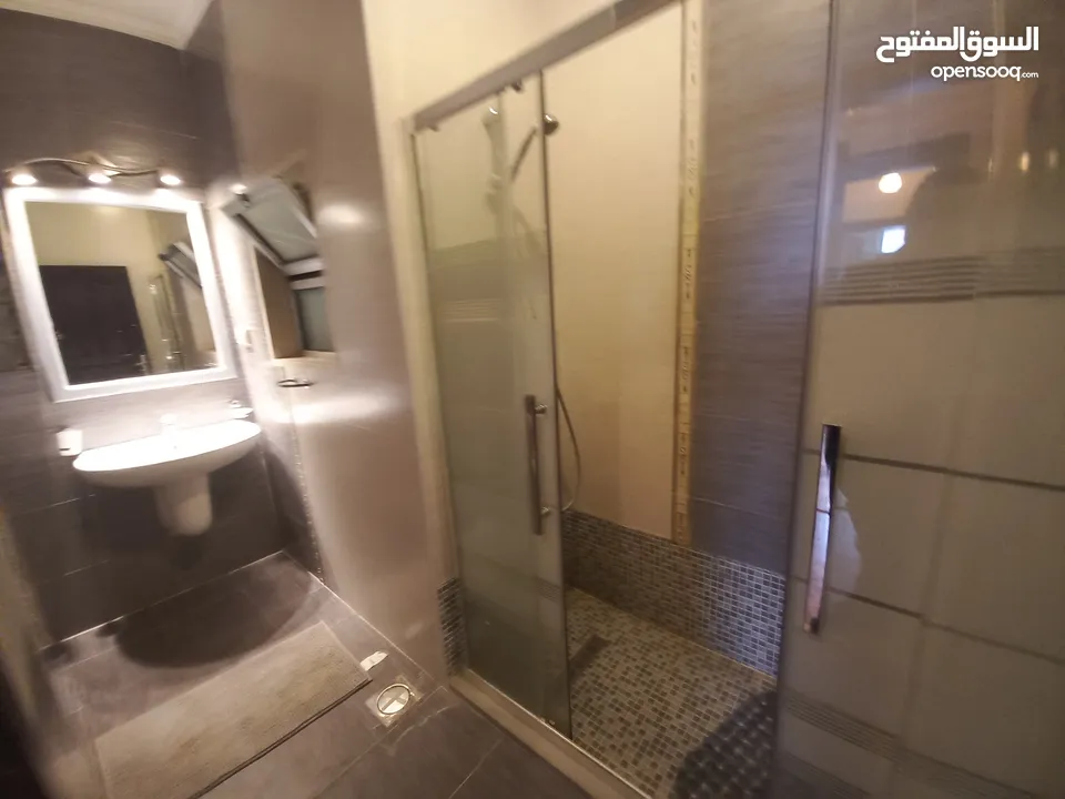 شقة مفروشة للإيجار 200م2 ( Property 15799 )-175072921