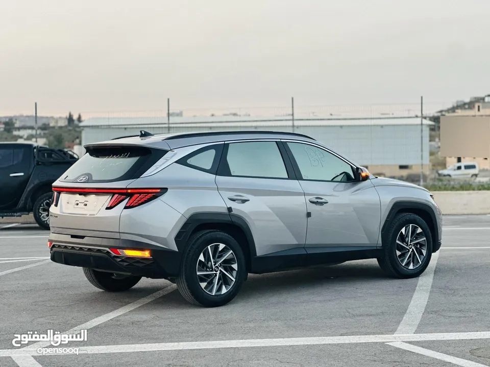 هونداي توسان 2022 فل بدون فتحة سقف  2x4 ///240Hp بنزين + كهرباء  ( Haybrid) 1600cc