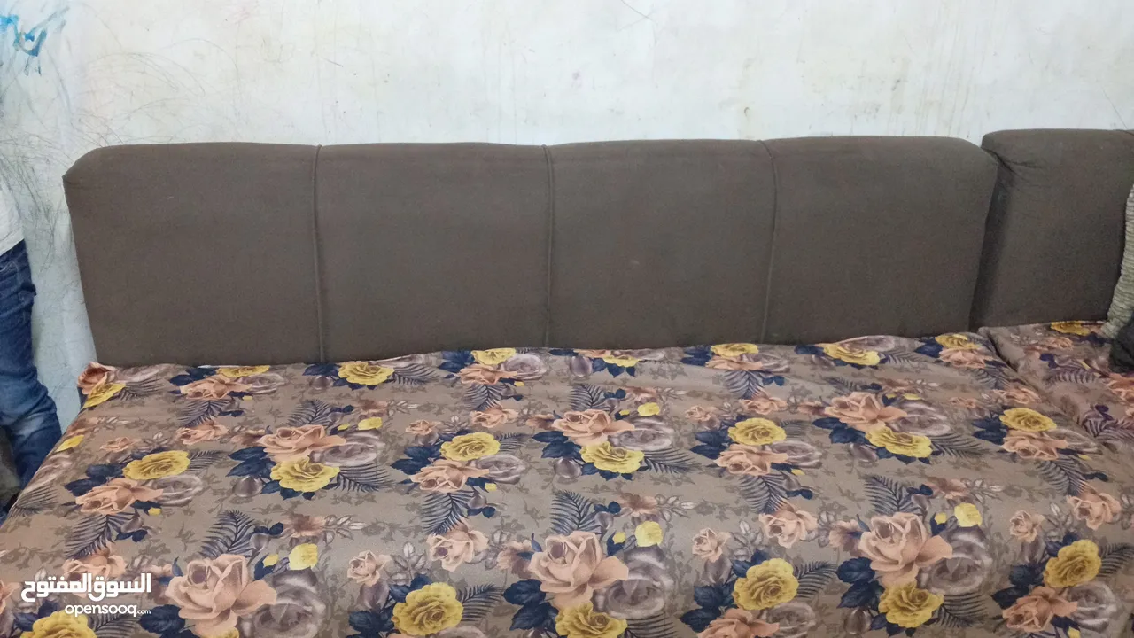 طقم كنب  ومدخل وطقم كنب 18قطع وطقم طاولات