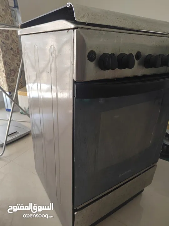 طباخة صناعة ايطالية Ariston italy cooker