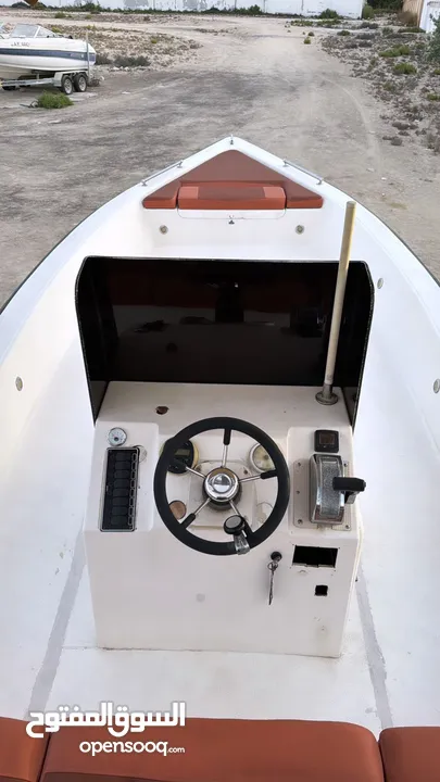 قارب سيماستر 27 قدم