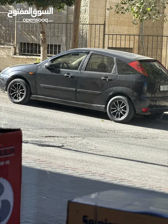 فورد فوكس موديل 2000