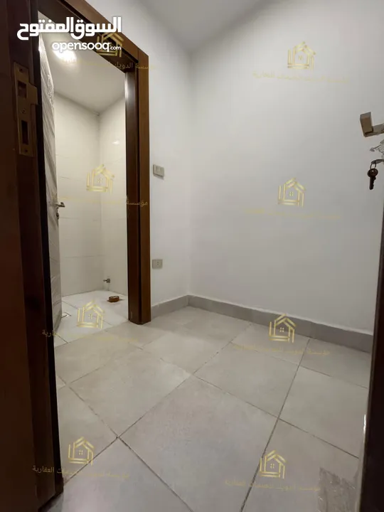 شقة فاخرة - لم تسكن - دير غبار - 3نوم 1ماستر - 220م - بإطلالــــه مميزة - قرب الخدمات العامة