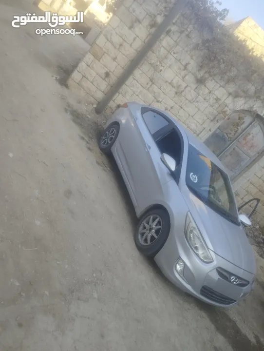 اكسنت منفوضه بالكامل  مش ناقصها برغي