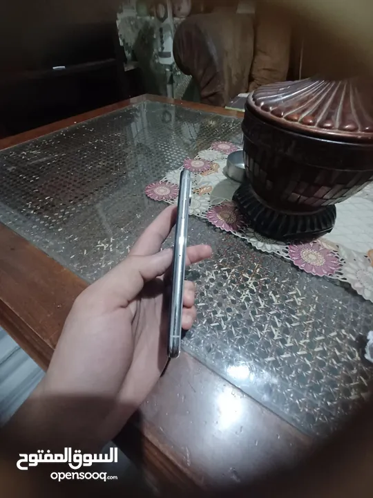 آيفون اكس إس ممتاز مغير بطارية و شاشة