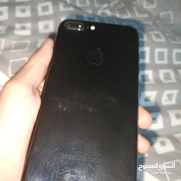 ايفون 8 بلس
