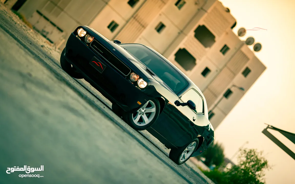 Dodge Challenger v6 Excellent Condition Blue