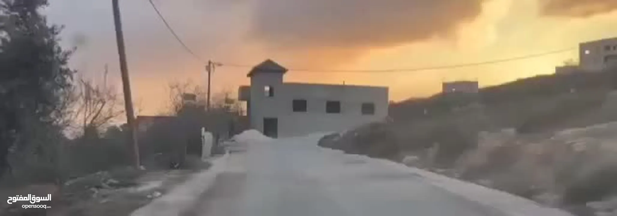 ارض للبيع بسعر مغري صالحه للزراعه والبناء ولكل شيء