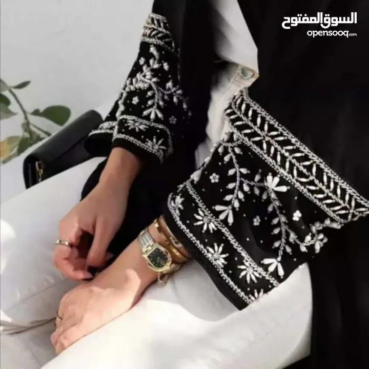 عبايات للبيع