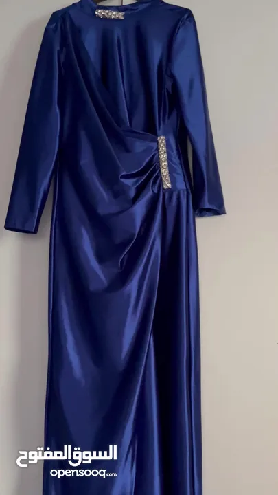 فستان أزرق ملبوس مره وحده فقطططط  قياس L (40) بسطللل عاللبس