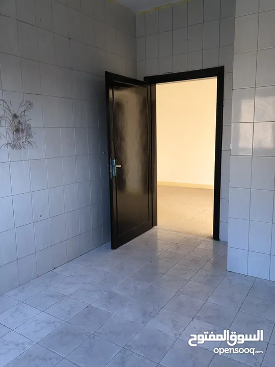 شقه للسكن  او لل استثمار 3 نوم  2 حمام مطبخ صالون وصاله L برنده  مساحه 129 متر