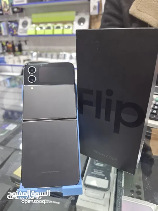 Samsung Z flip 4 256GB بحالة ممتازة بسعر مناسب