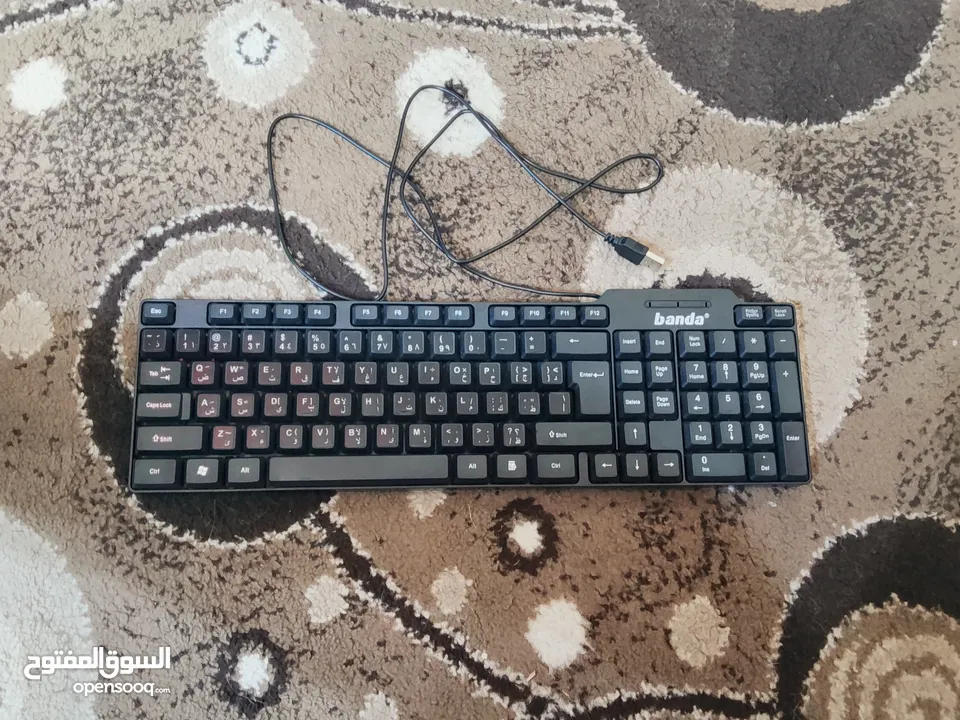يوجد كيبورد وماوس وسماعات وماوس باد وجميع الاغراض rgp