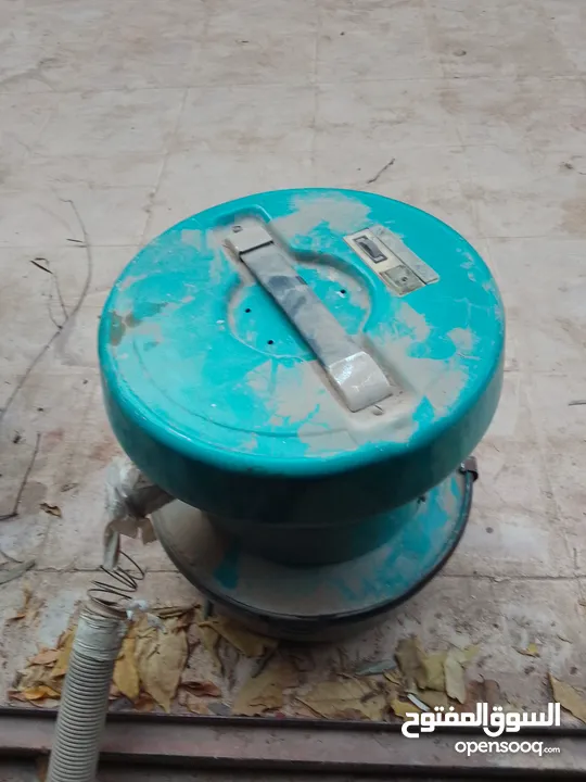 مكنسه كهربائيه
