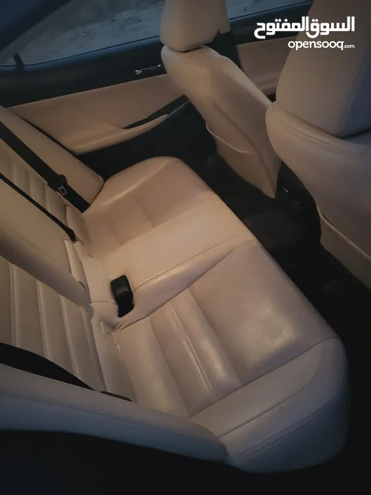 للبيع مع فتحه وفرش جلد بيج فحص كامل فل كامل  Lexus 2014 IS 300 Full Options (قابل للبدل)