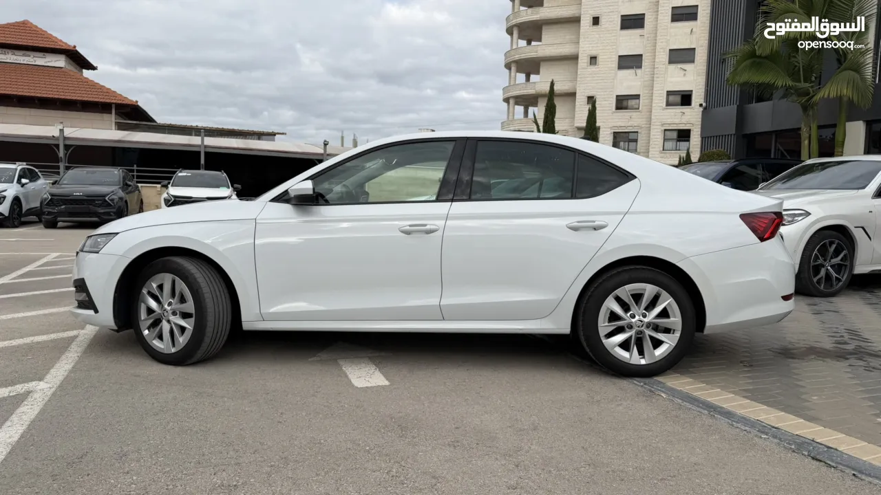 سكودا اوكتافيا ترخيص 2022 محرك 2000 ديزل جير أوتوماتيك 150 حصان