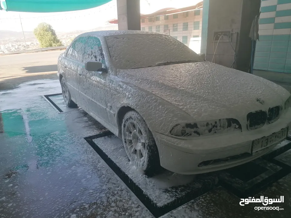 BMW E39 للبيع بسعر مغري جدا فحص كامل