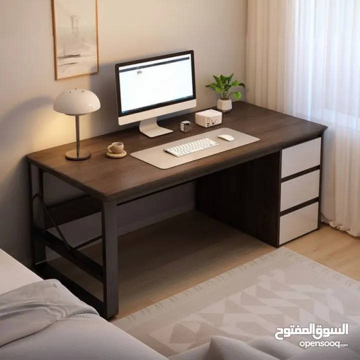 مكتب فاخر بتصميم عصري أنيق هيكل معدني أسود قوي يمنح المكتب ثبات وأناقة