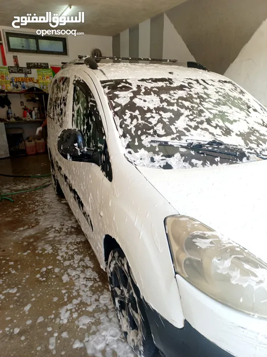 بيجو بارتنر 2010