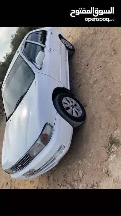 نيسان صني 2000