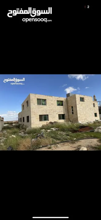 مجمع تجاري وطابق سكني مساحة البناء الأرضي (المجمع) 400 م2 والطابق الأول (سكني) 150 م