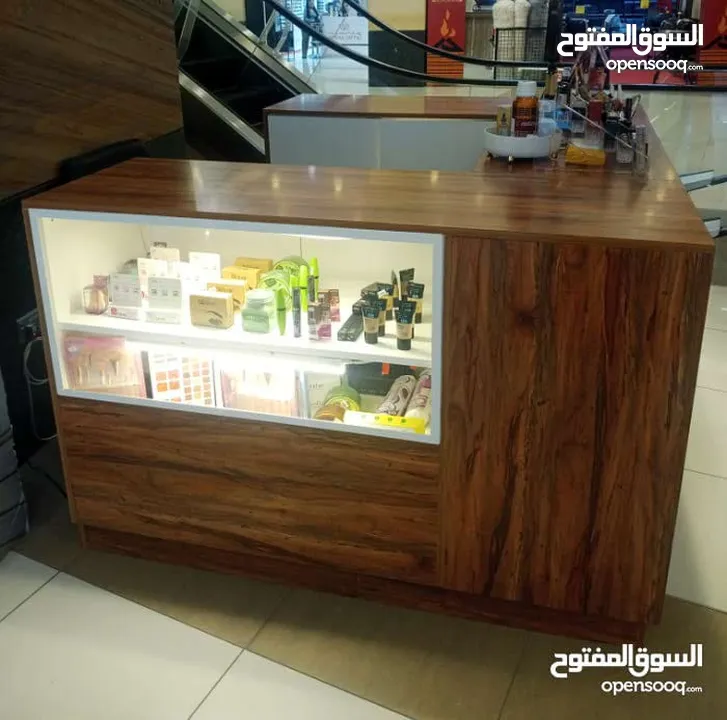 كشك للبيع booth