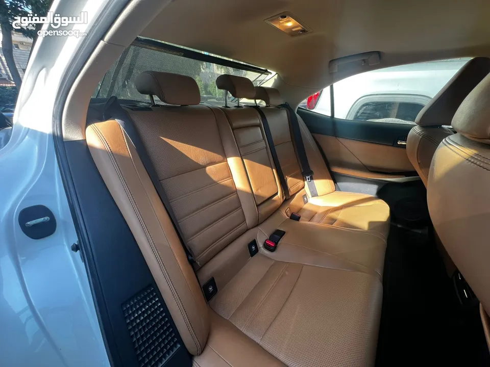 لكزس Lexus IS300h 2016
