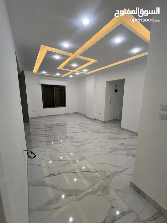 شقة طابق ارضي للبيع