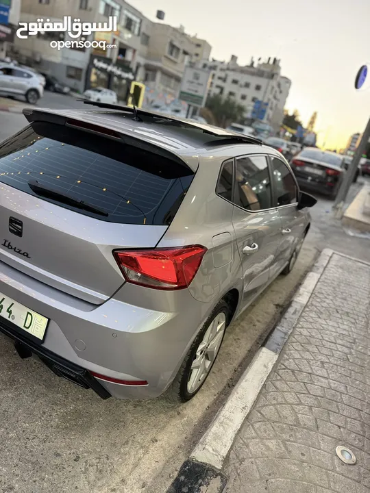 سيت ابيزا تومات مع فتحه