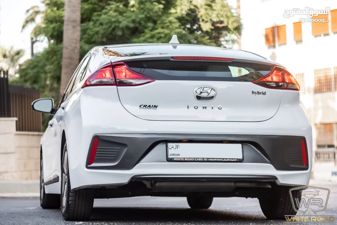 Hyundai Ioniq Hybrid 2021  السيارة وارد كوريا و بحالة ممتازة جدا و قطعت مسافة 135,000 كيلو متر