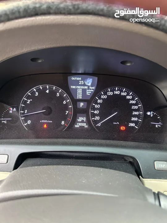 للبيع Ls460 وكالة البحرين موديل 2010