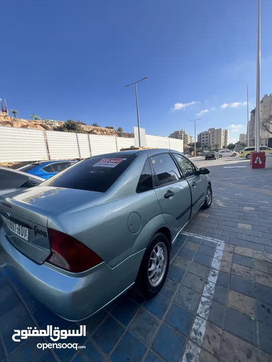 فورد فوكس موديل 2001
