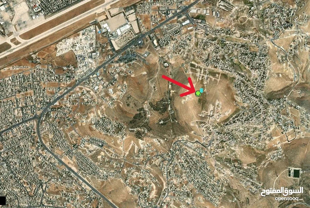 للبيع قطعة ارض من اراضي ماركا شرق عمان واجهه 20 م على الشارع منطقة سكنيةجديدة تصلح لكافة الاستثمارات