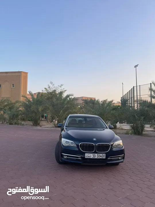 بي ام 730Li موديل 2014 عداد 135 الف