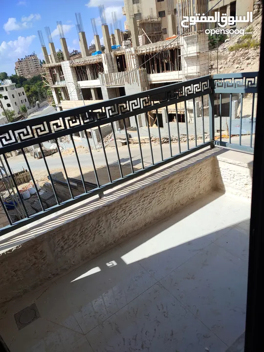 شقه عند دوار الردانه