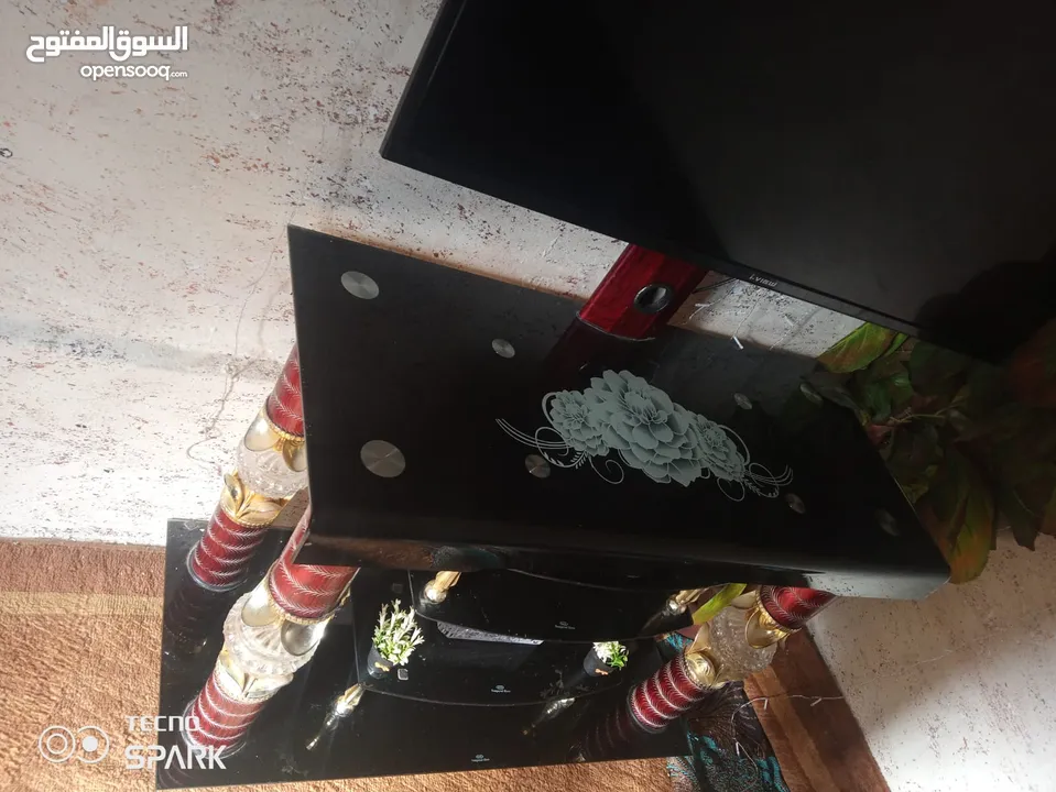 طاولة شاشة
