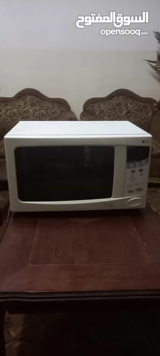 مايكرويف نوع LG نظيف مستعمل بسعر مغري