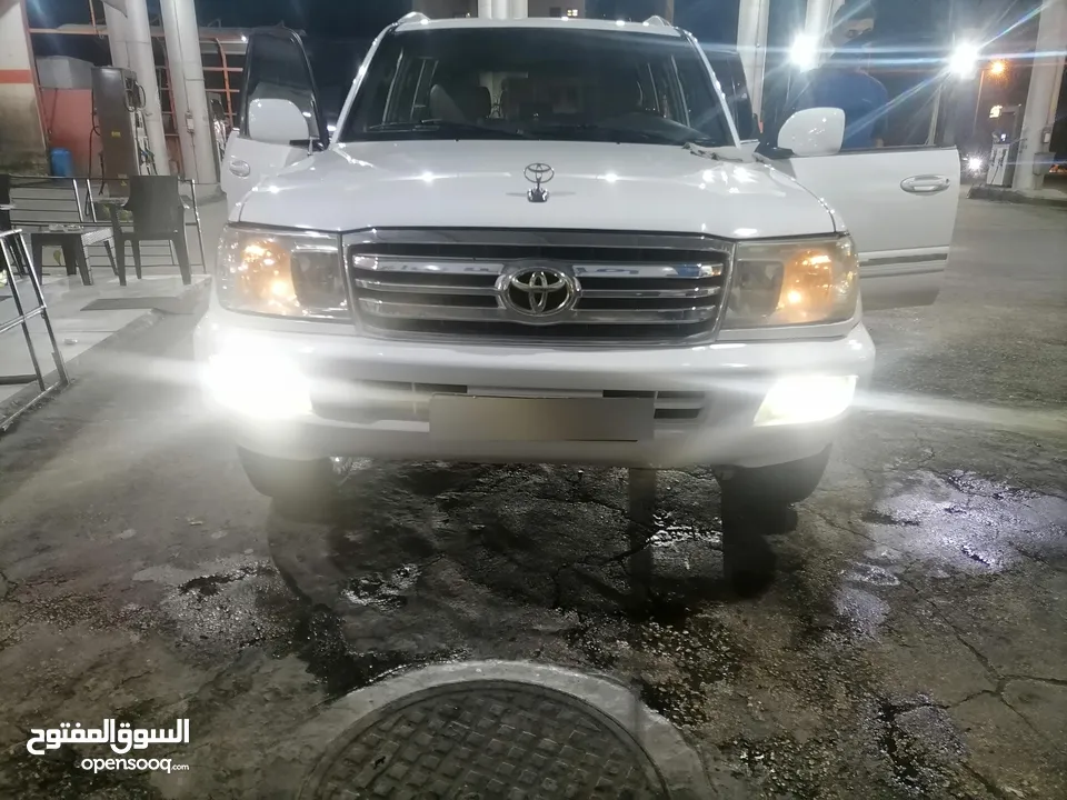 تويوتا لاند كروز موديل 2005
