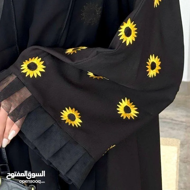 ترند عباد الشمس  عباءه حبر خليجي تطريز عباد الشمس