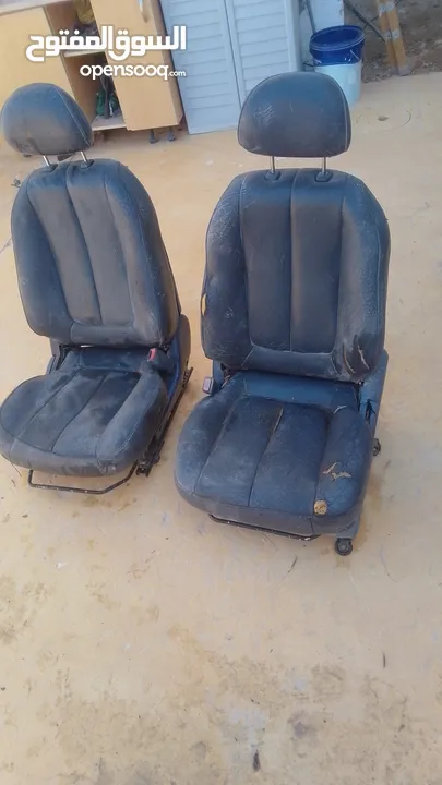 كراسي xd  للبيع بحاله متوسط