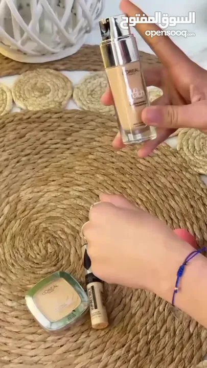 عرض ميكب من L’Oréal يجمعلك 3 أساسيات ما بيستغني عنها أي لوك: – فاونديشن يوحّد ويدوم – كونسيلر يغطي ب