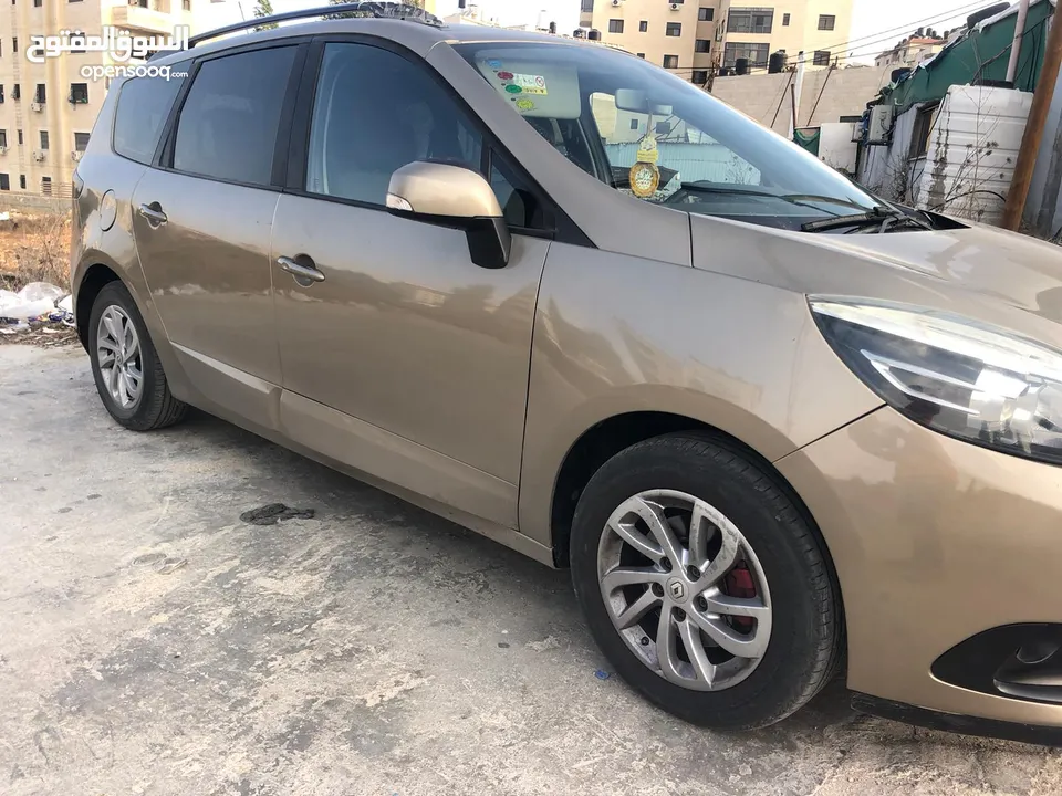 رينو جراند سينيك سولار 7 ركاب للبيع