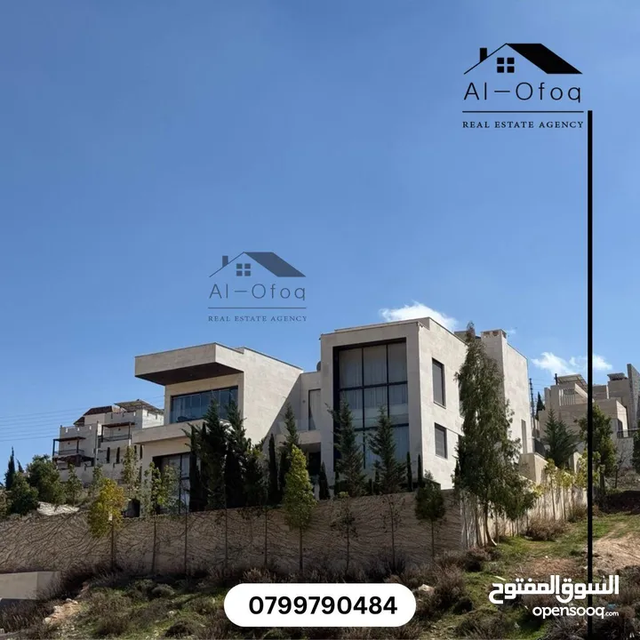 فرصة ذهبية لامتلاك أرض سكنية فاخرة بإطلالة خلابة وعلى شارعين – طريق المطار / خلف المدارس العالمية